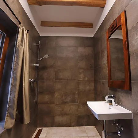 Clearpoint Apartmán