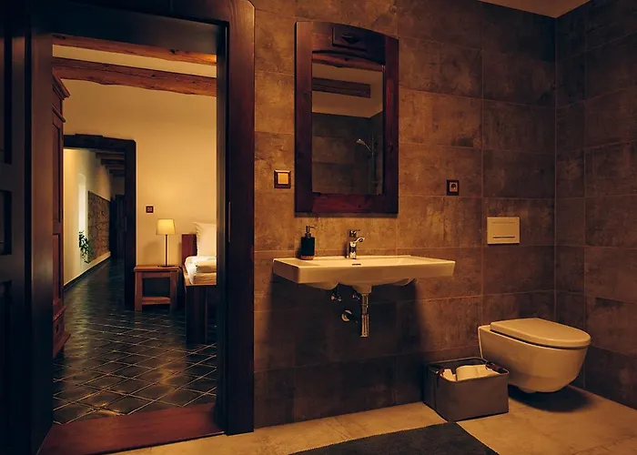 Clearpoint Apartment *